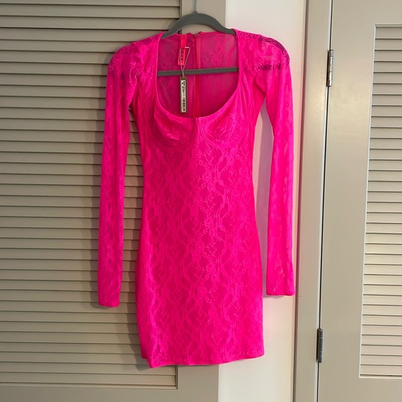 Lace Skims Dress - Picture 5 of 10